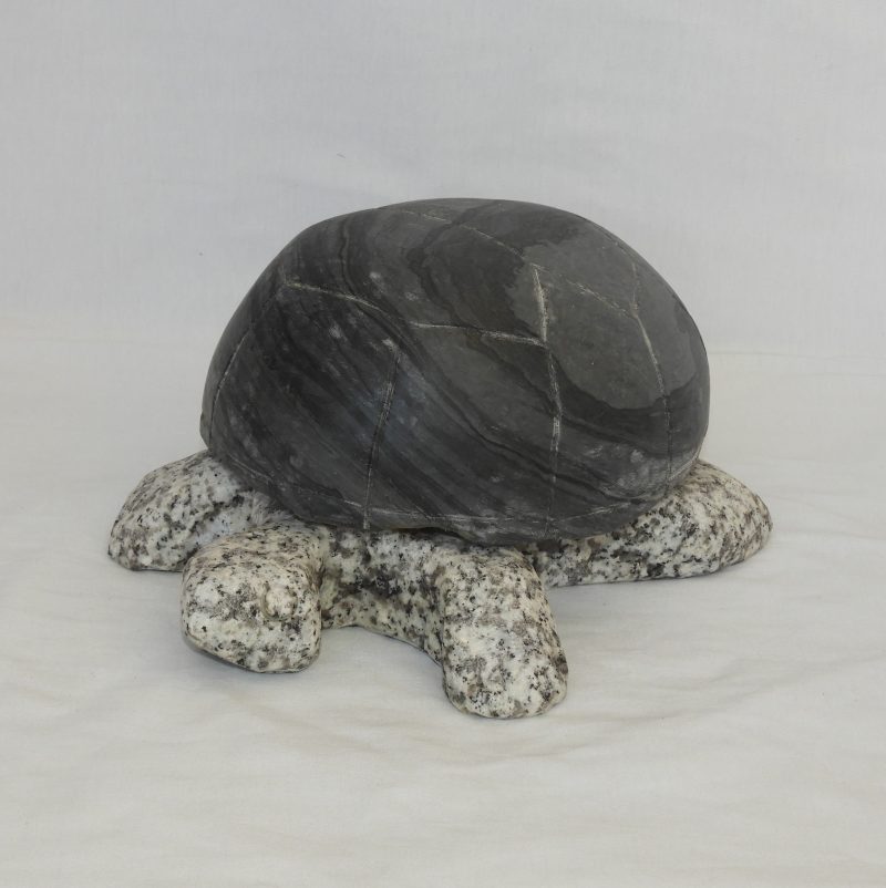 Tortuga Grande en Mármol Negro y Granito