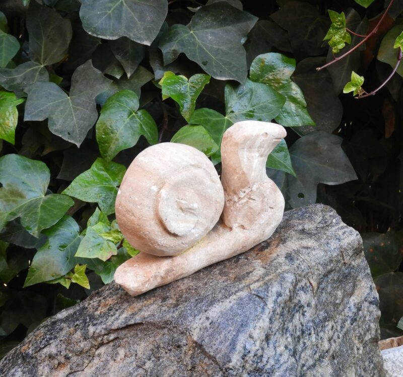 Escultura de Caracol en Piedra Natural Caliza de tamaño grande. Decoración, sujetapuertas...