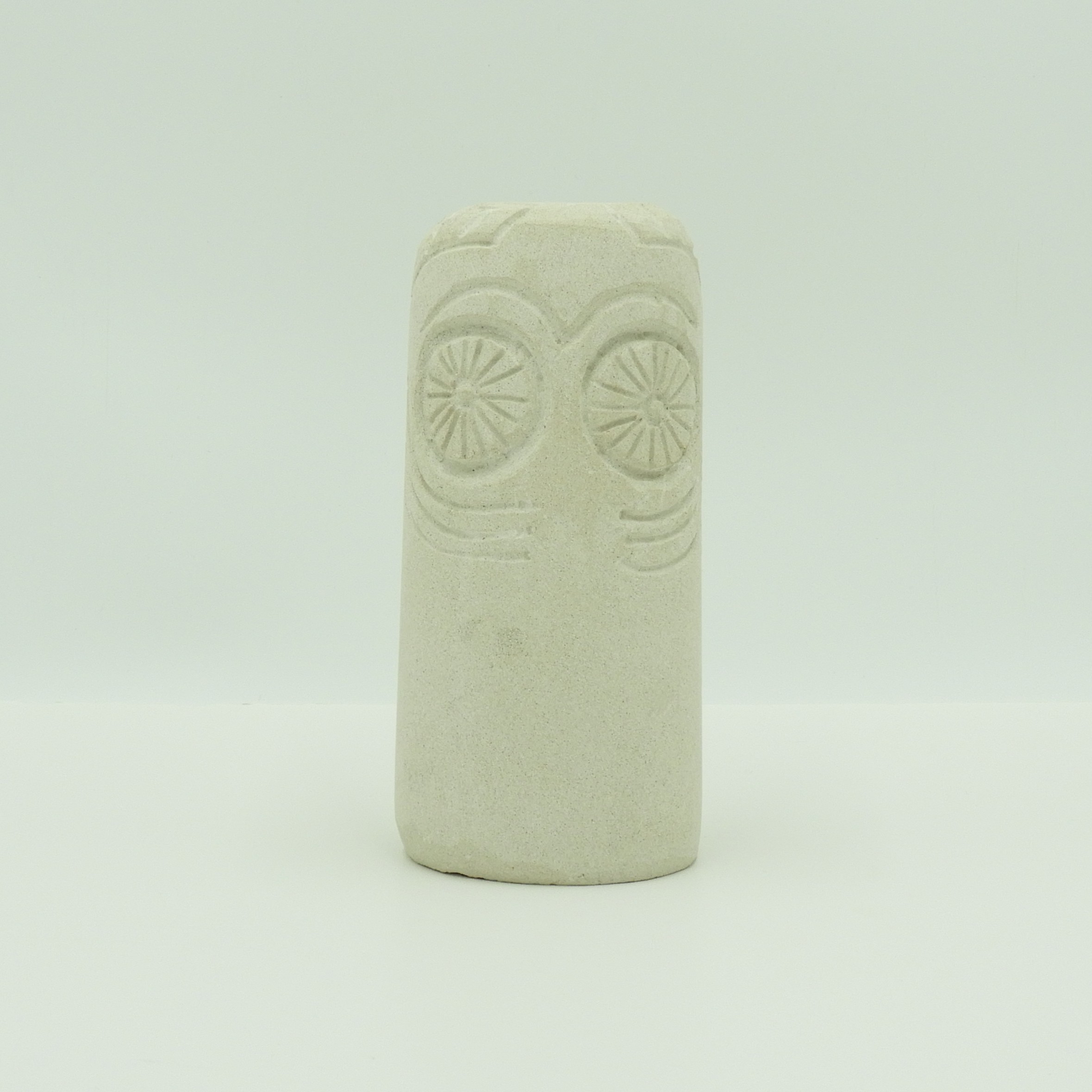 Ídolo Cilíndrico Cabezo del Conquero en Arenisca