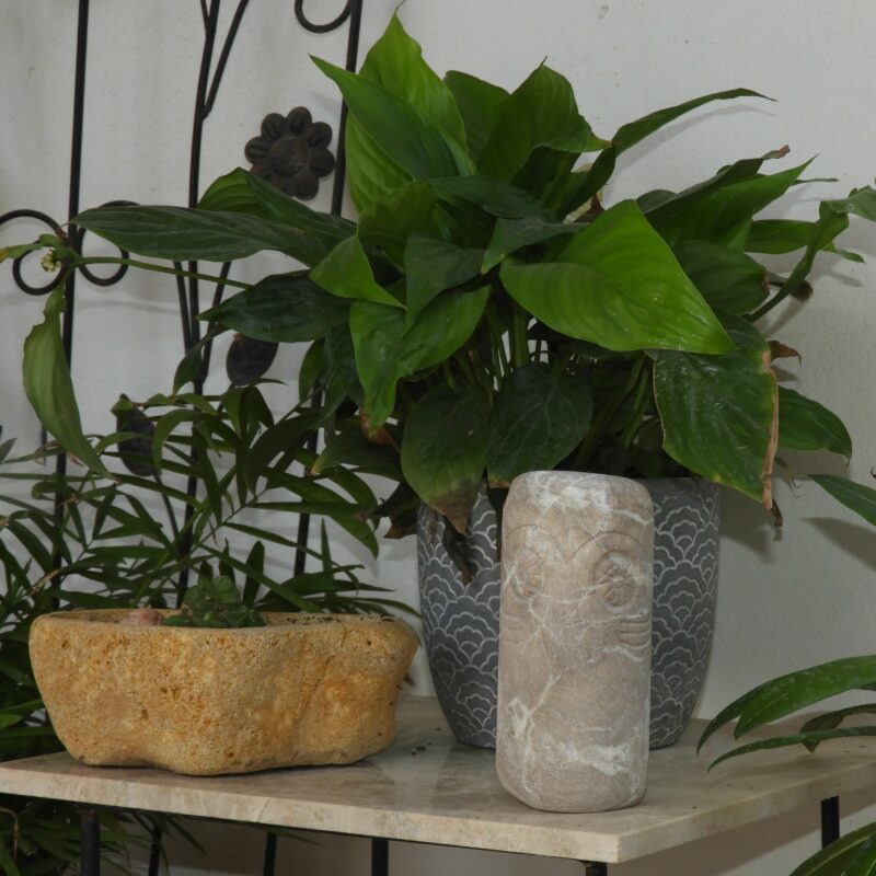 Ídolo Cilíndrico Cabezo del Conquero en Mármol