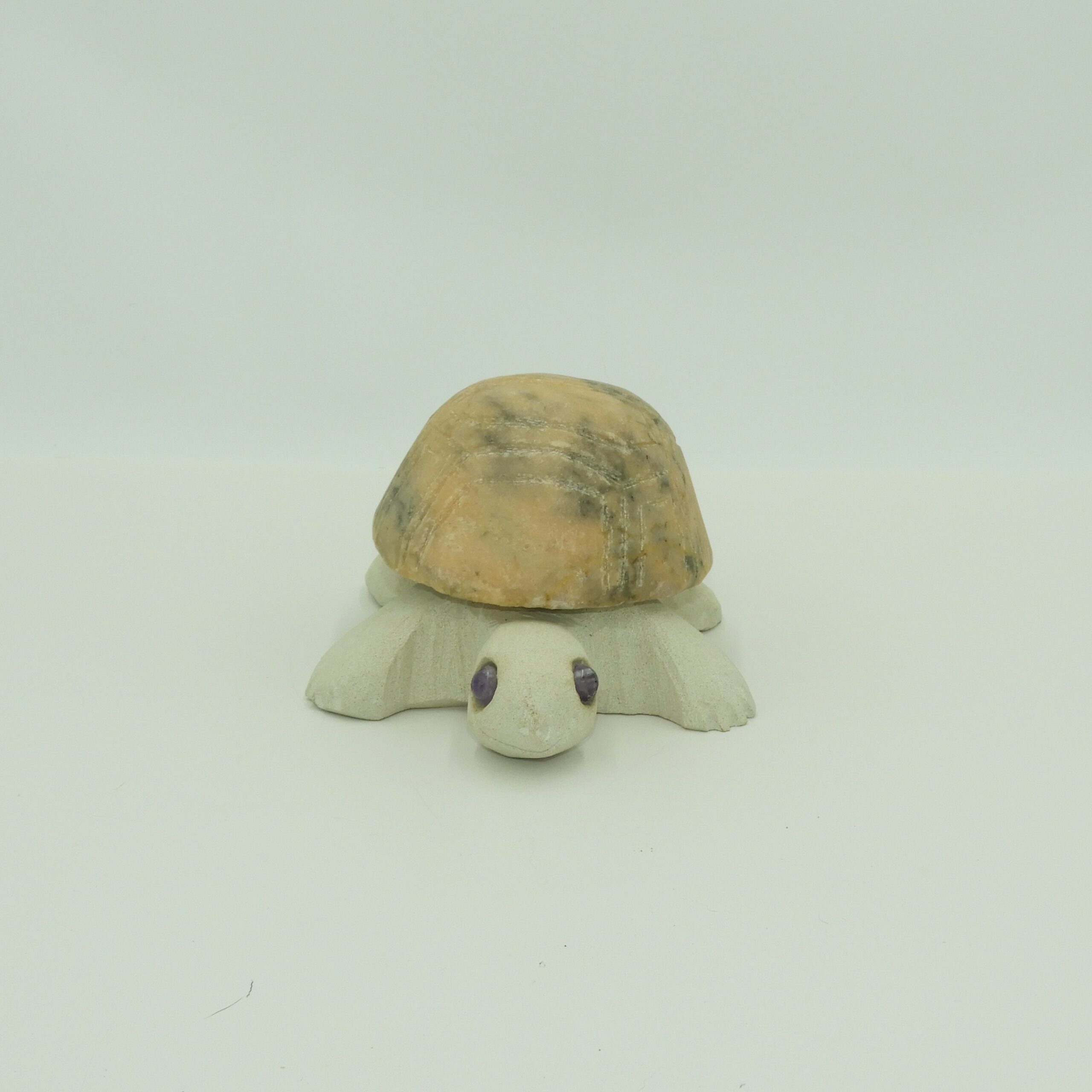 Escultura de Tortuga en Piedra Natural, Mármol y Arenisca. De tamaño mediano. Ideal como decoración de cualquier rinconcito de casa.