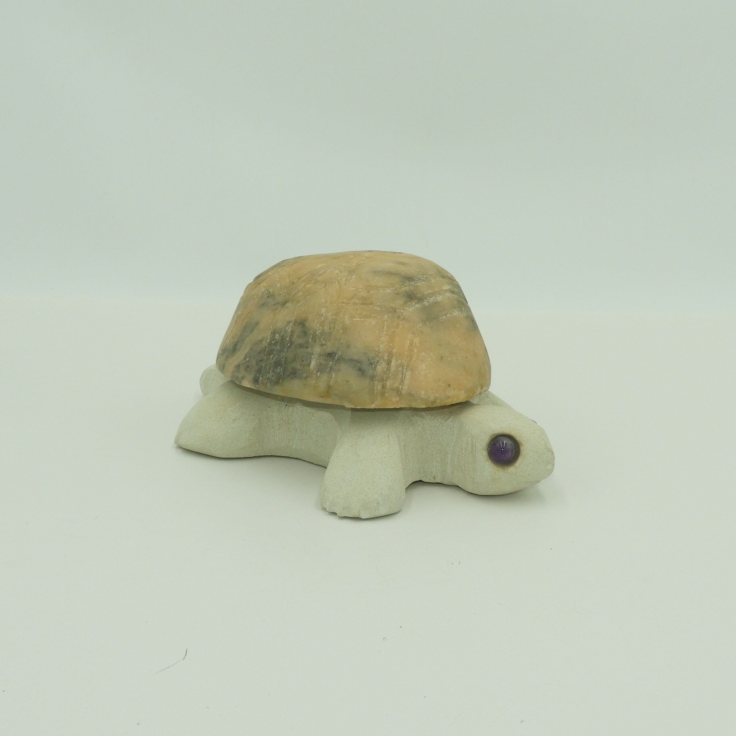 Escultura de Tortuga en Piedra Natural, Mármol y Arenisca. De tamaño mediano. Ideal como decoración de cualquier rinconcito de casa.